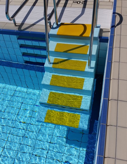 mobile aquatic stairs
